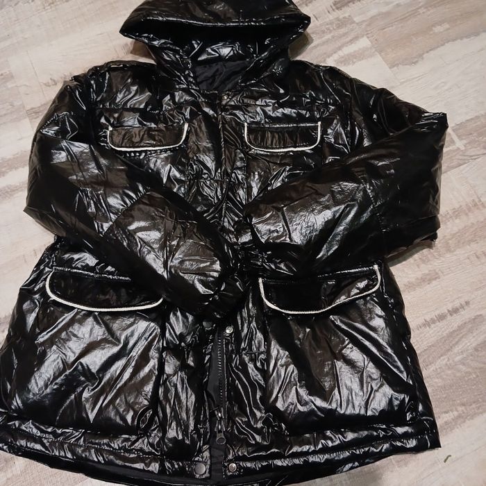 Жіноча куртка, нова