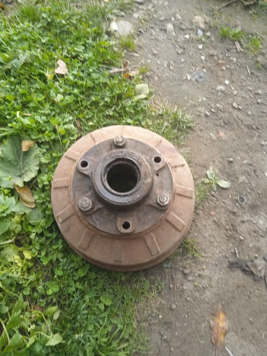 Продам ступіци паз за3205  газ 53 з підшипниками