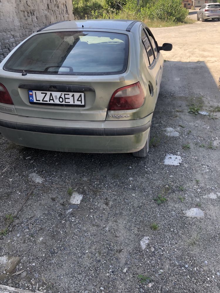 рено меган 1 .2000 року