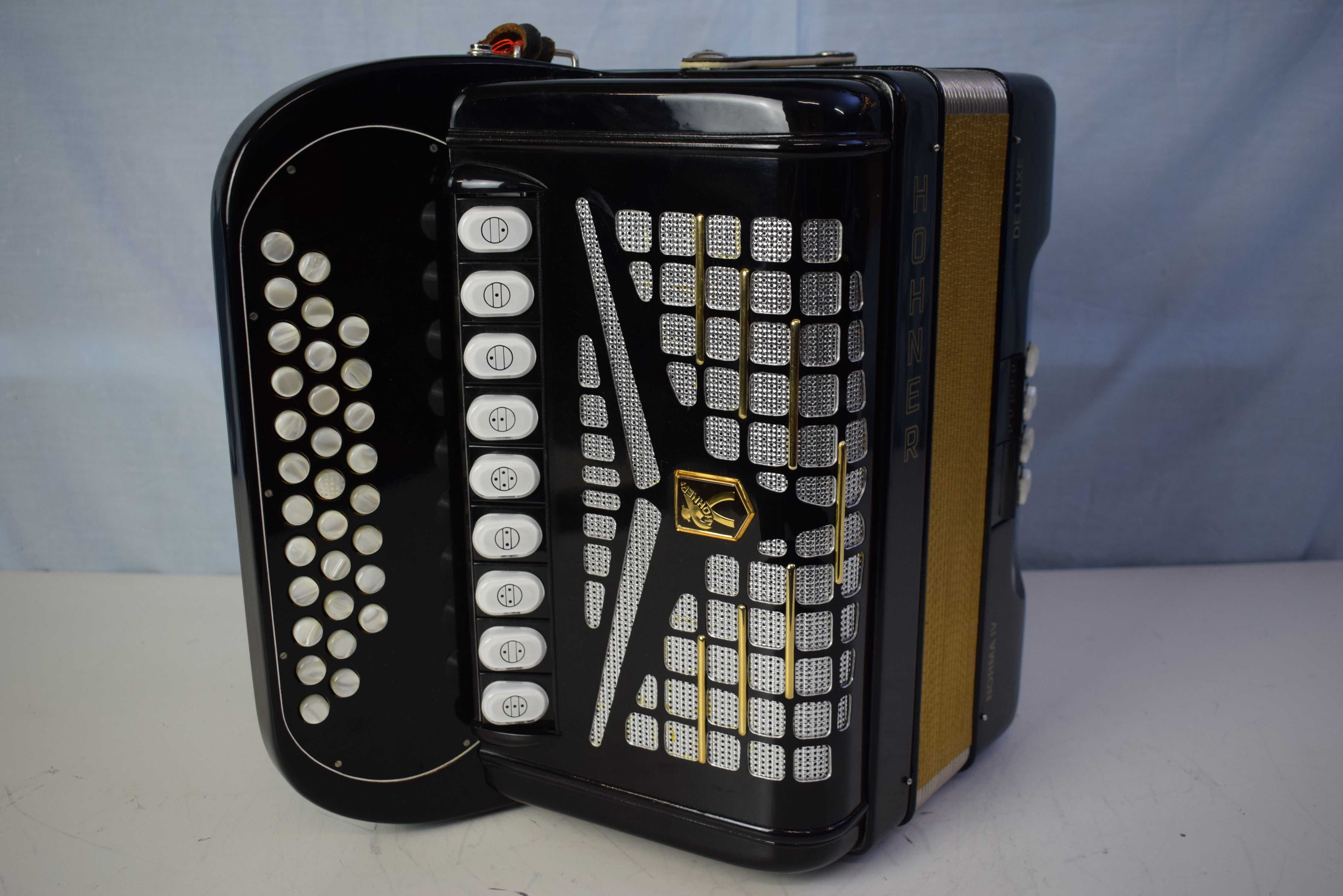 Hohner Norma IV 4 Voz. Com Mala