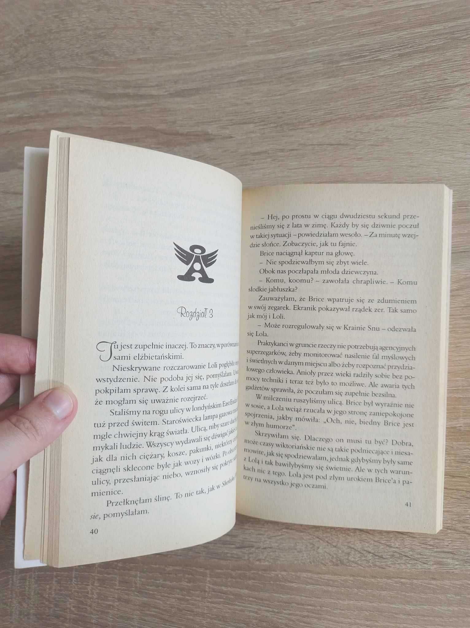 Książka "Melania i Duchy" Annie Dalton przygodowa fantasy Aniołki 2003