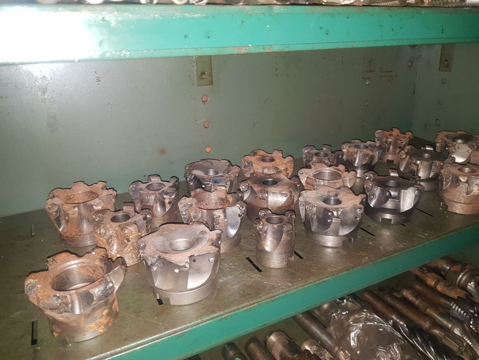 Ferramentas buchas pinças mesas visore metalomecanica
