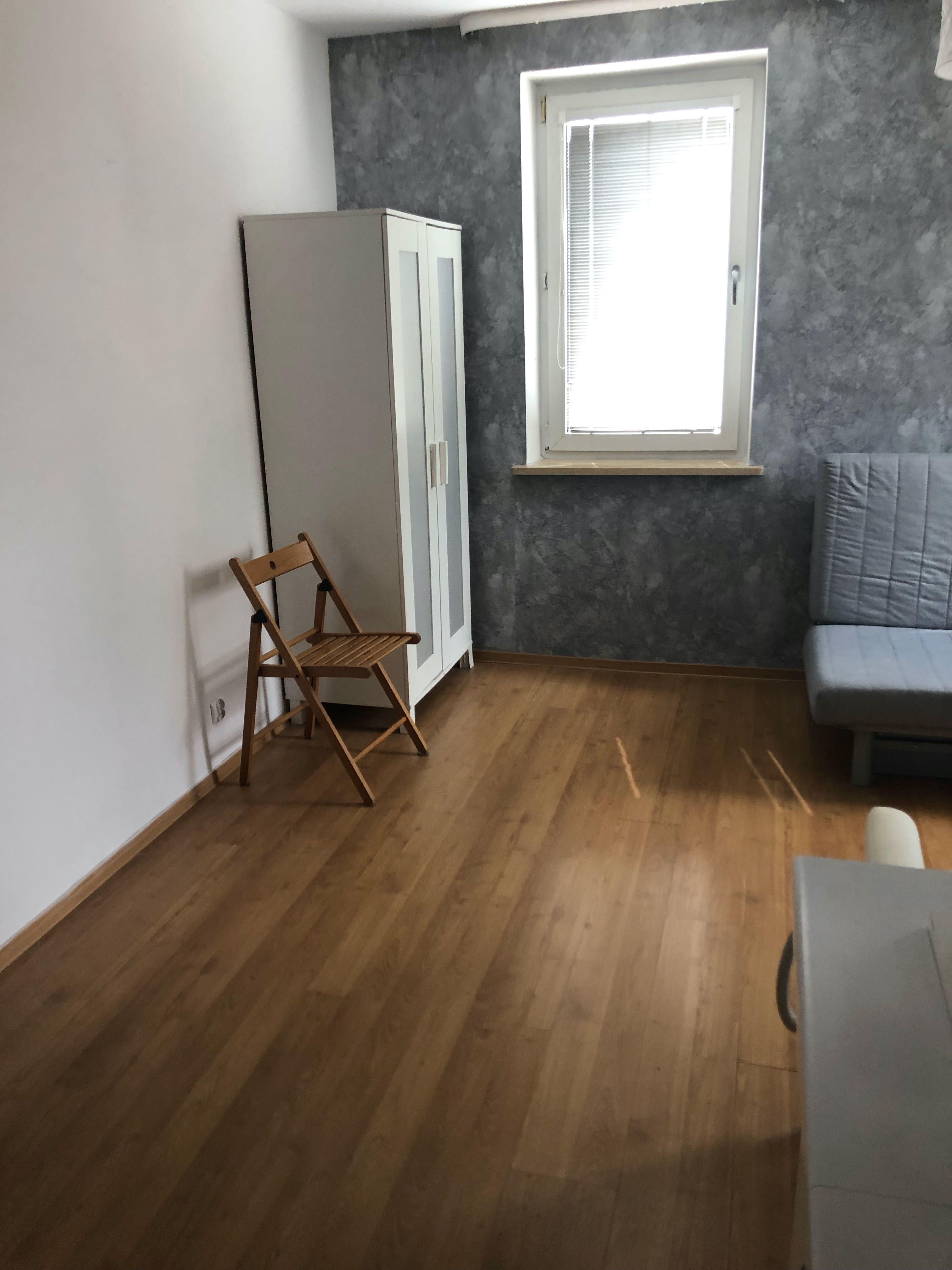 Ładna kawalerka do wynajmu STARE MIASTO , BEZPOŚREDNIO