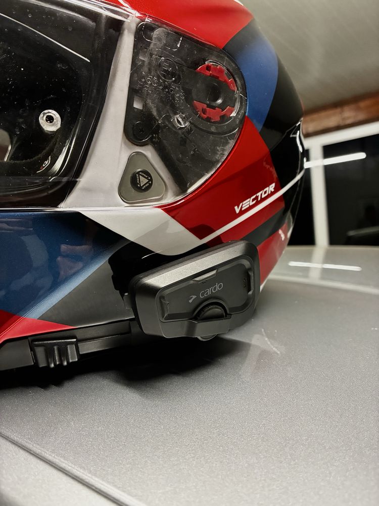 Capacete LS2 Vector com Intercomunicador Cardo Freecom