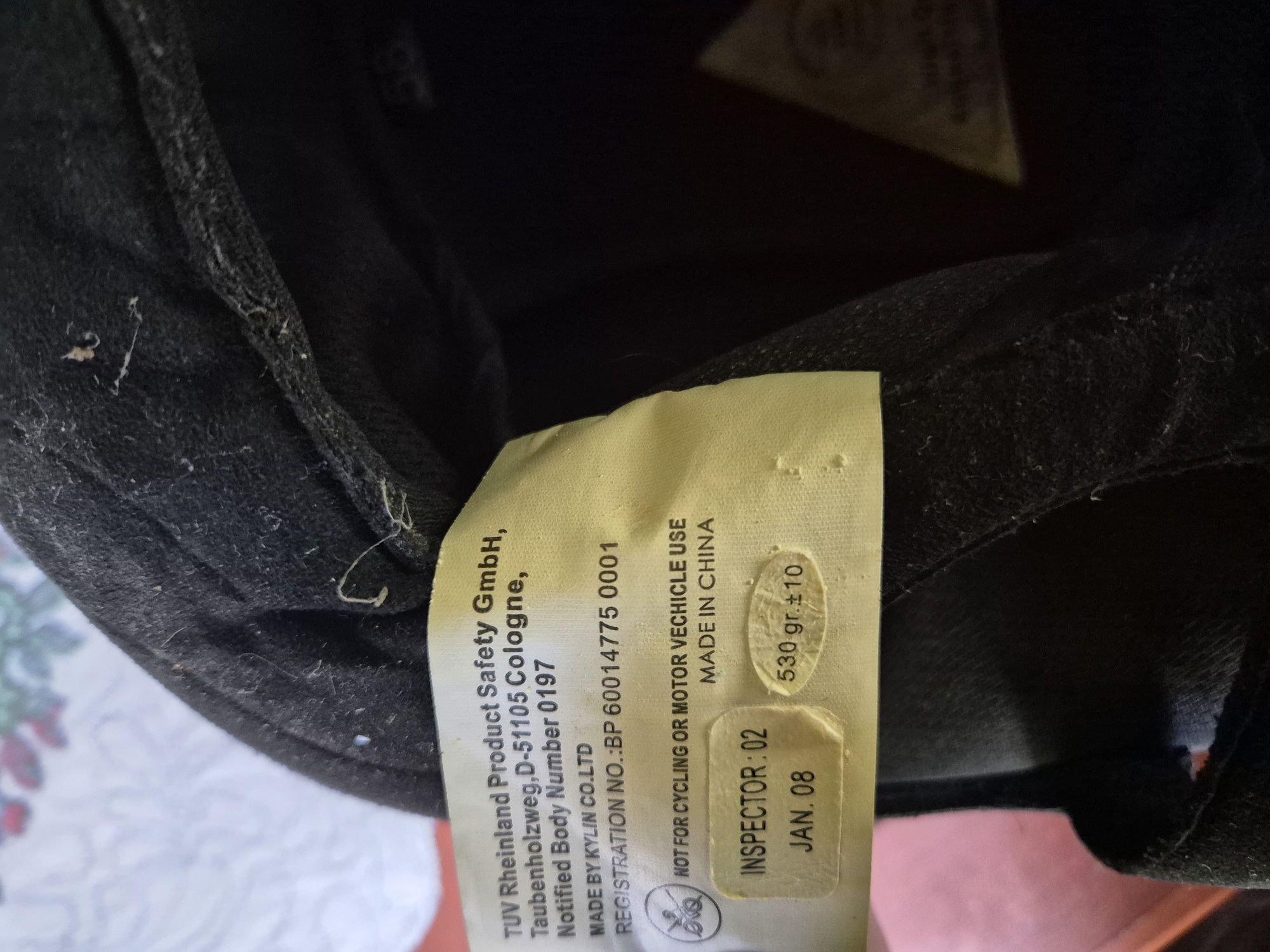 Toczek kask do jazdy konnej.