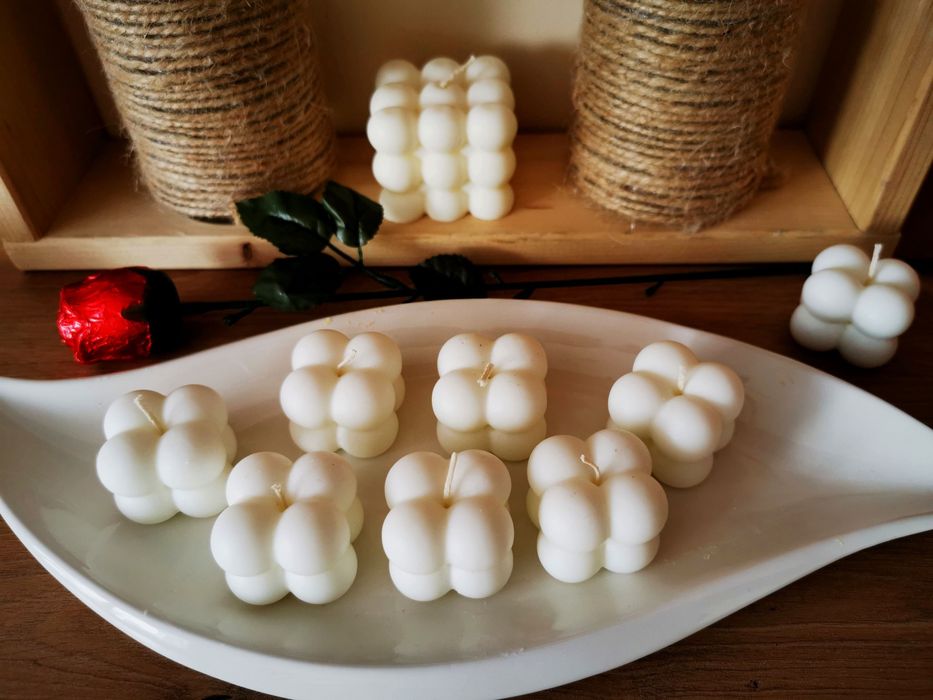 ŚWIECA SOJOWA MINI BUBBLE

Każdą świecę wykonuję ręcznie z dbałością o