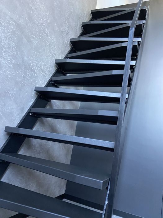 Сходи на замовлення.Ступеньки.Сходинки.