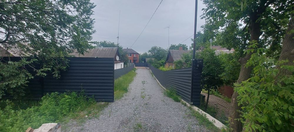 Продам частину нового будинку  на крошні.