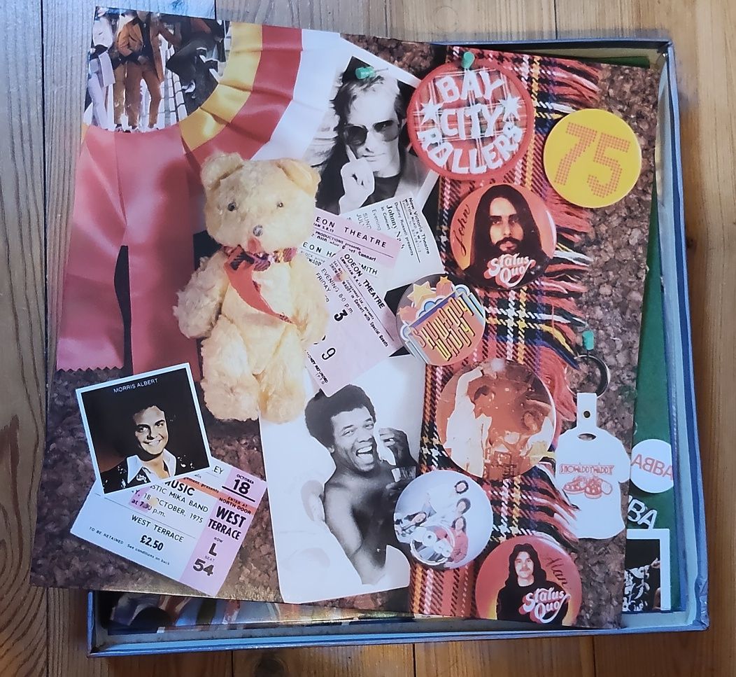 Coletânea de discos "The Sensational 70s"