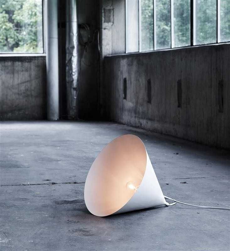 Dwie wiszące lampy Markslojd - z serii "Bas" - białe - duże - stożek