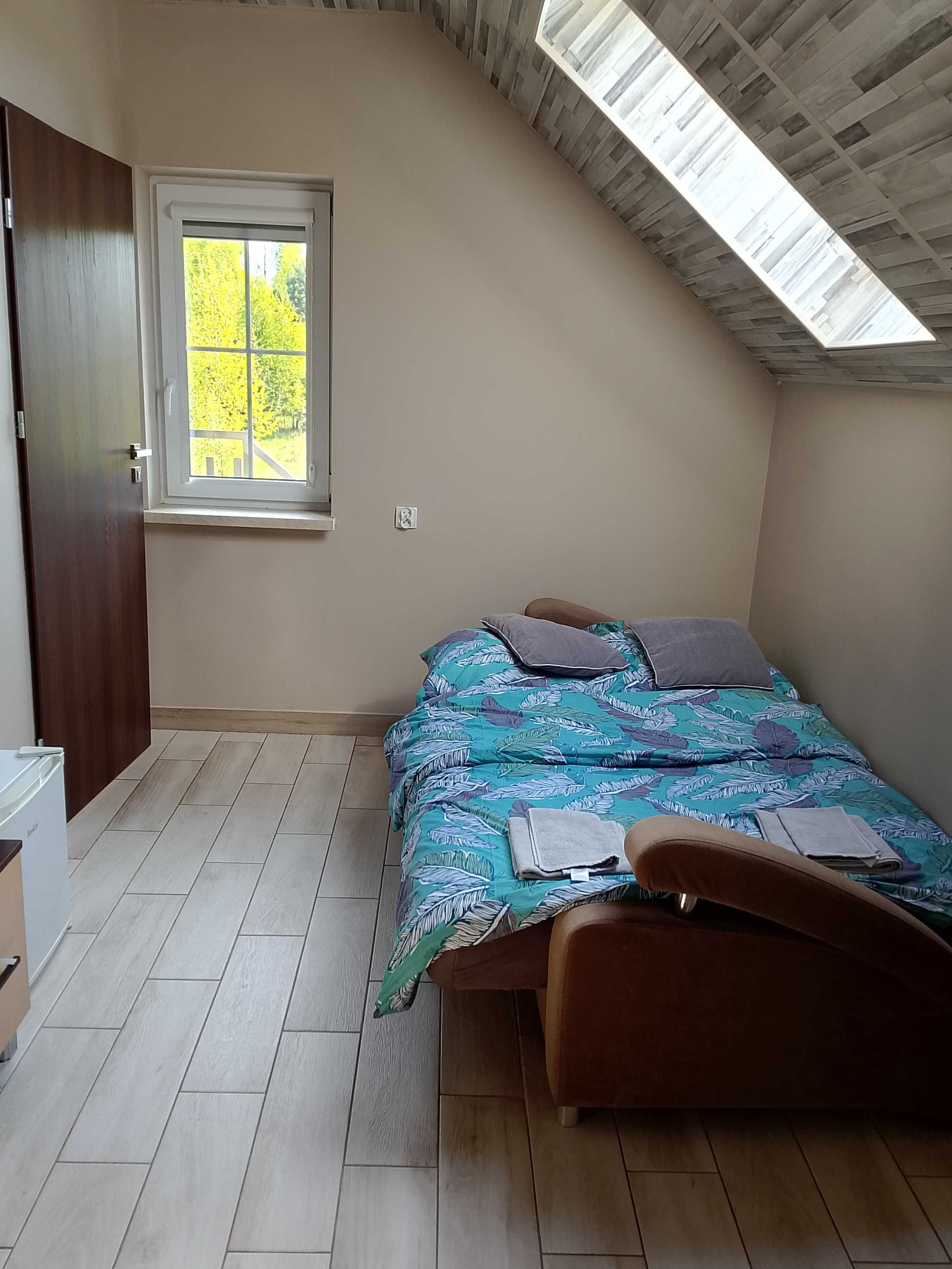 Domek całoroczny 8-os, nad stawem Św. Katarzyna wolny termin od 6,07