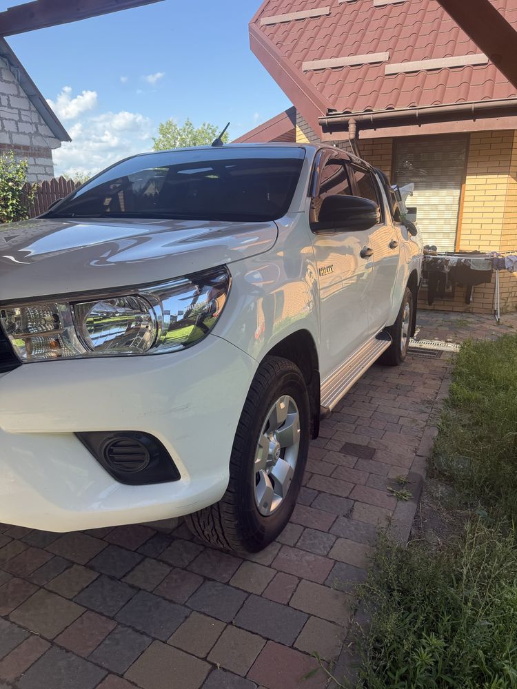 Автомобіль пікап