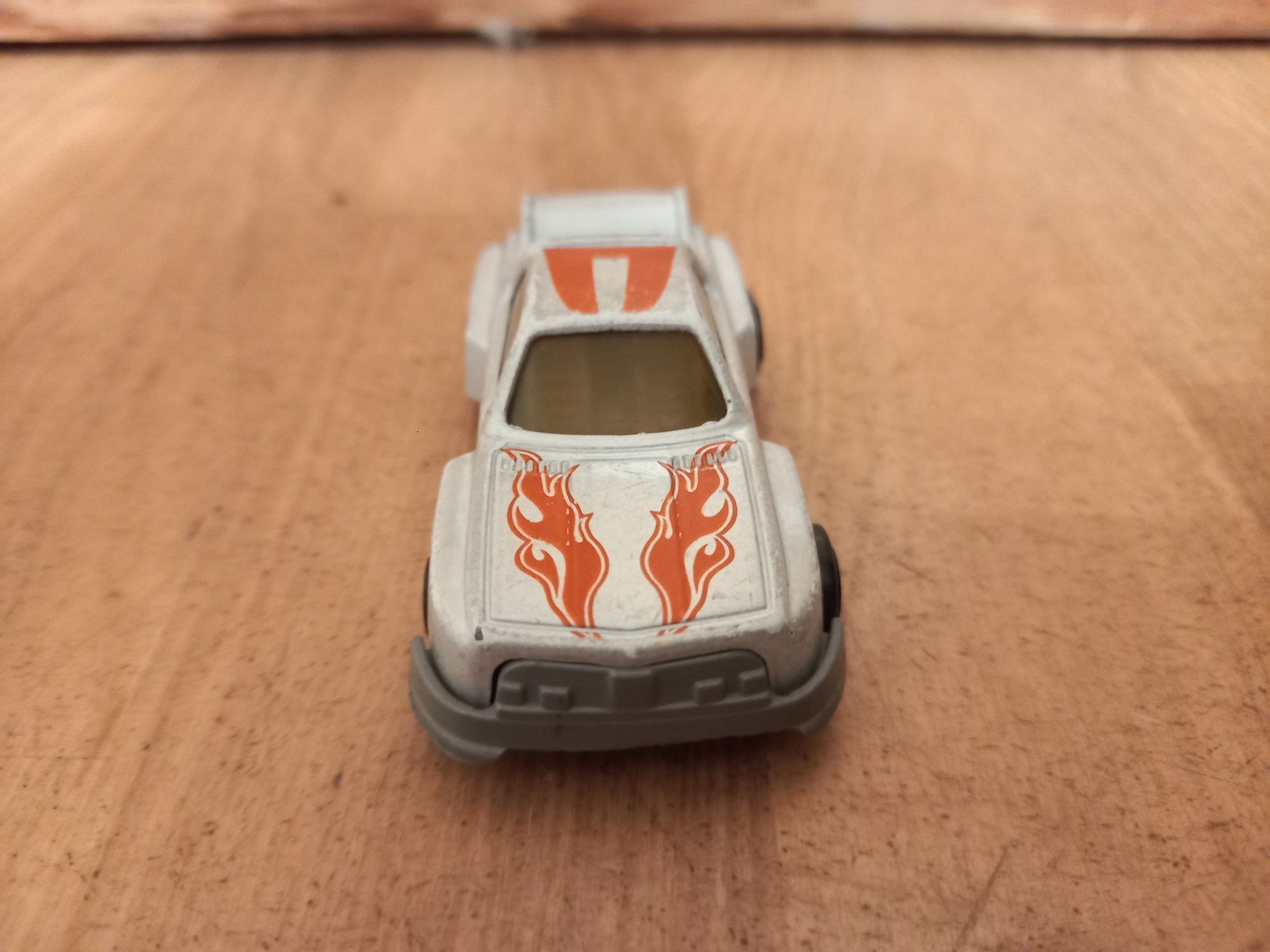6 metalowych autek
