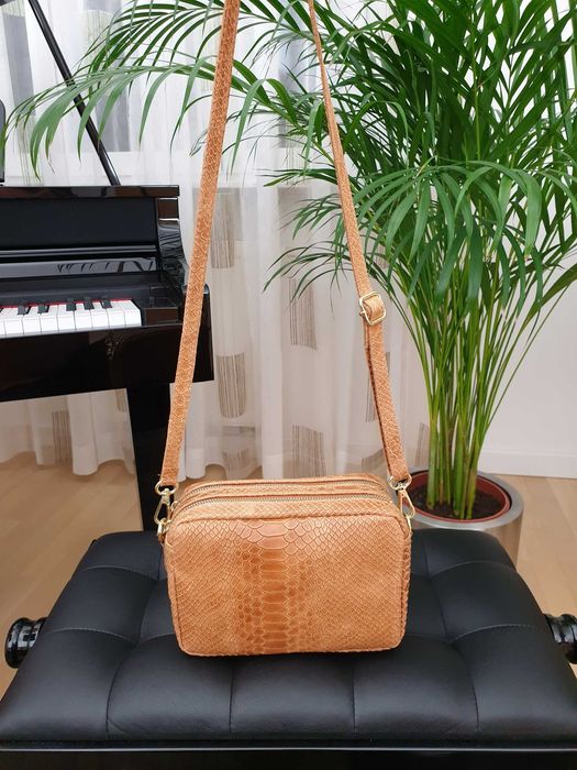 TOREBKA skórzana listonoszka kroko z paskiem V401 granatowa