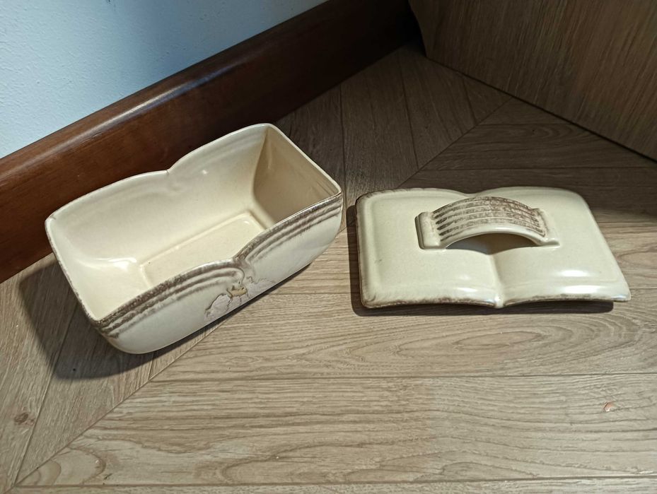 Pojemnik z pokrywką ceramiczny ozdobny