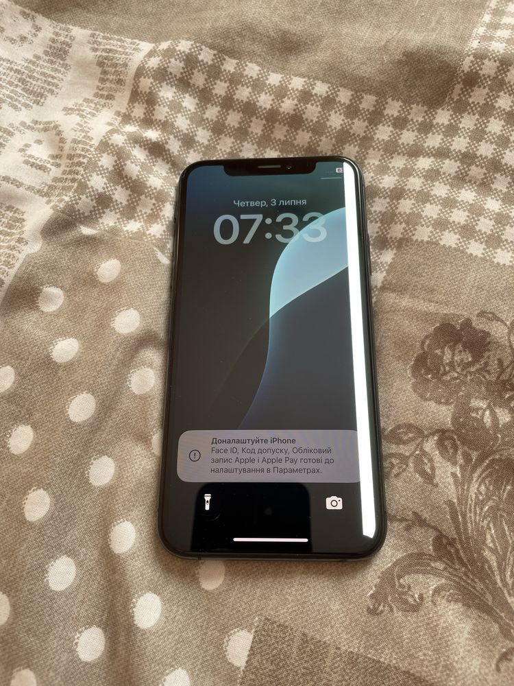 Продам айфон xs 64