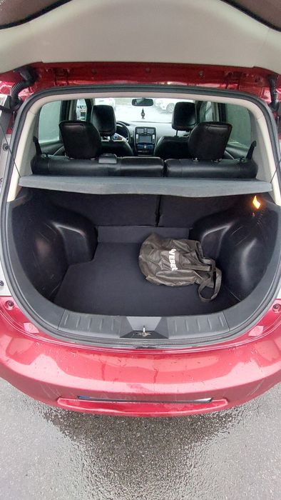 Nissan leaf.  ніссан ліф