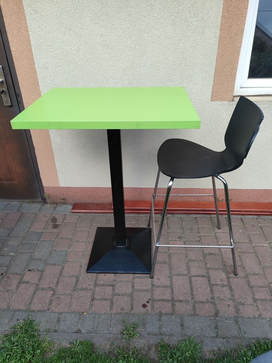 Sprzedam stoły i krzesła