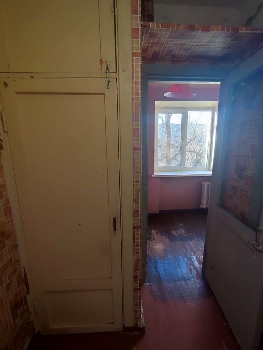 Продам 1 кімн. квартиру кільце 44 кварталу