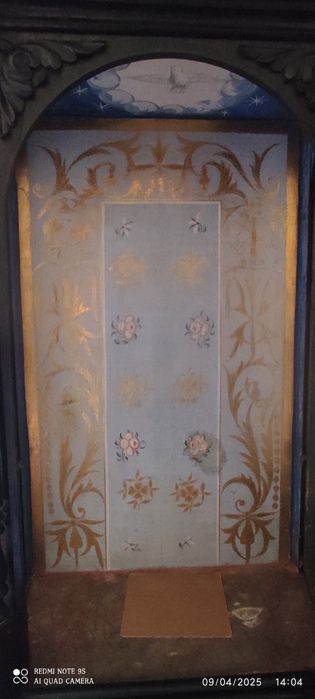 Oratório centenário em pau preto