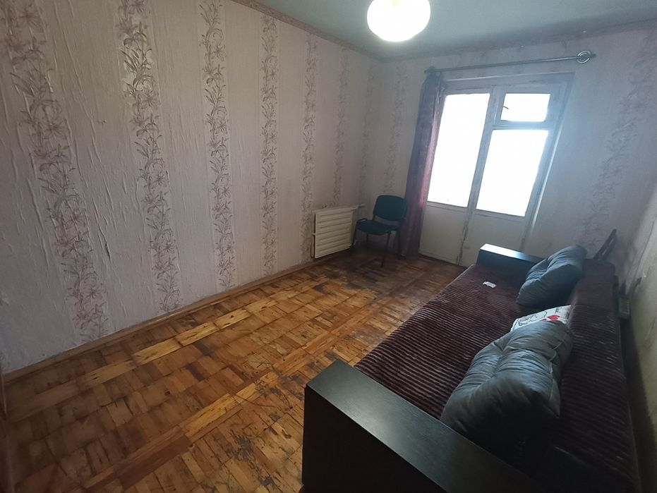 2к. квартира в центрі міста. Р-н Глінки.