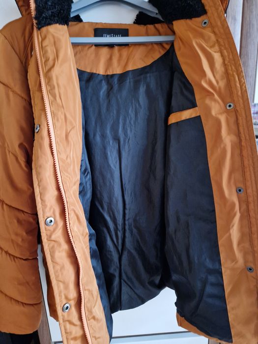 Pomarańczowa kurtka Femestage Eva Minge, r. 38