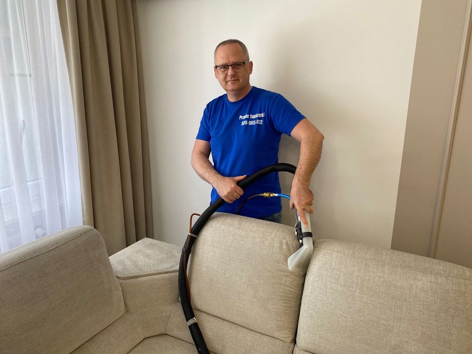 Pranie Tapicerki Meblowej- Chcesz aby Twoja kanapa wyglądała jak nowa?