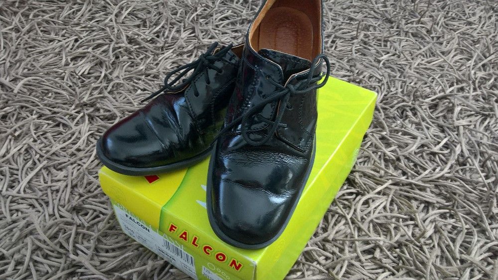 Buty chłopięce rozmiar 32 eleganckie jak NOWE