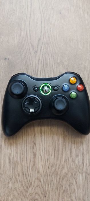 Joystick/Pad Xbox 360 (wersja poliftowa) – bardzo dobry stan