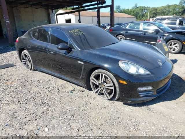 Porsche Panamera S 2013