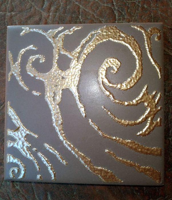 Плитка фріз, з позолотою,  10х10 см.