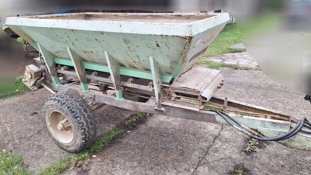 Rozsiewacz RNP do wapna