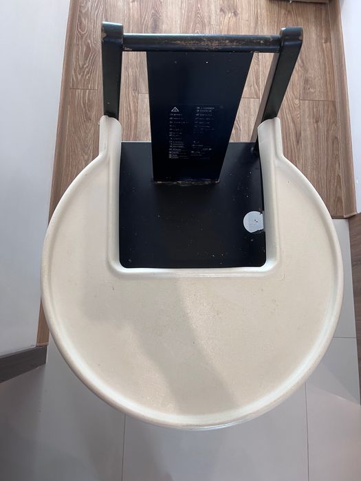 Drewniane krzesło do karmienia ikea