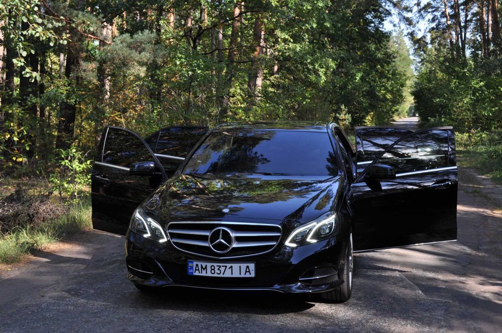 Mercedes-Benz E-Class W212 E220