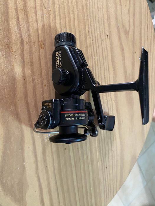 Vendo lote de 4 carretos de pesca.