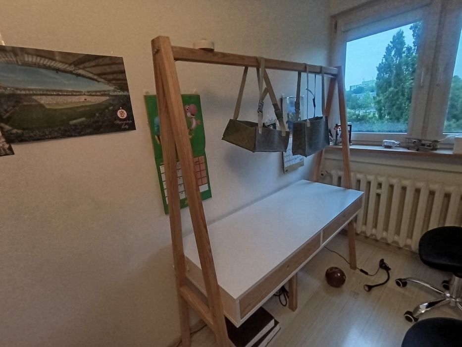 Podwójne biurko młodzieżowe