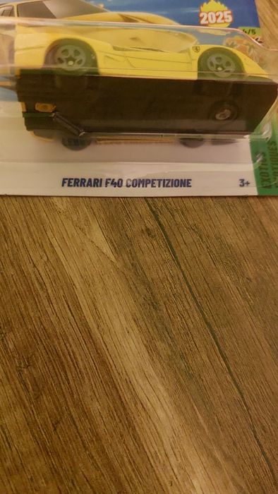 Auto Hot wheels Ferrari F40 Competizione