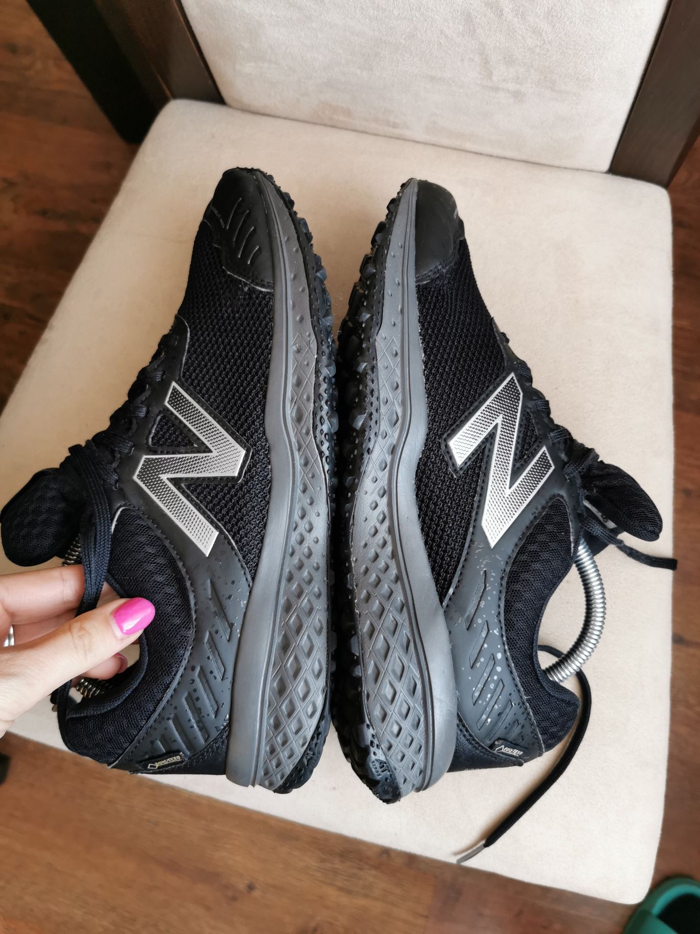 Buty sportowe New Balance Goretex r 42,5