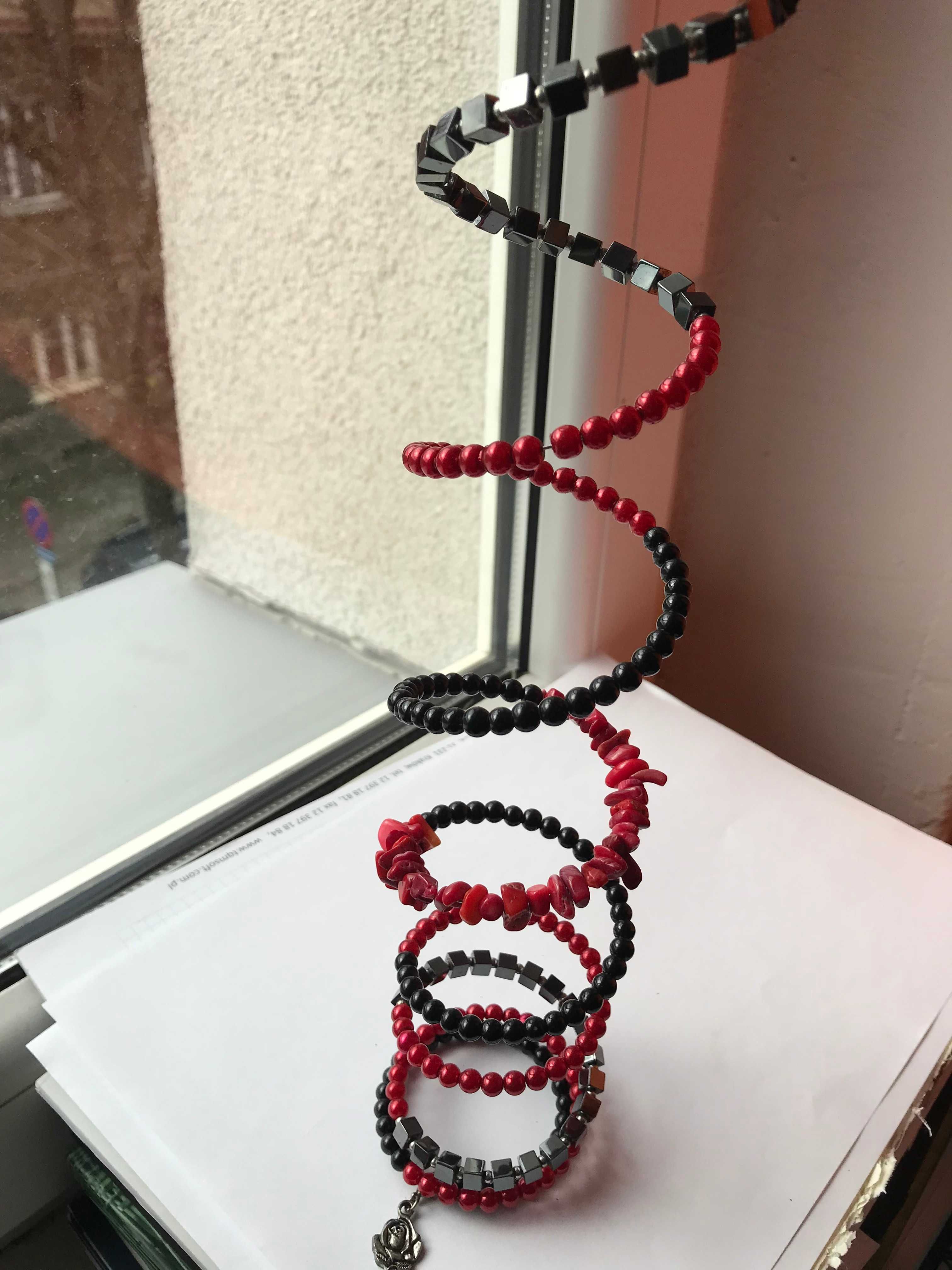 Bransoletka czarno czerwona hematyt spirala boho hippie z hematytem