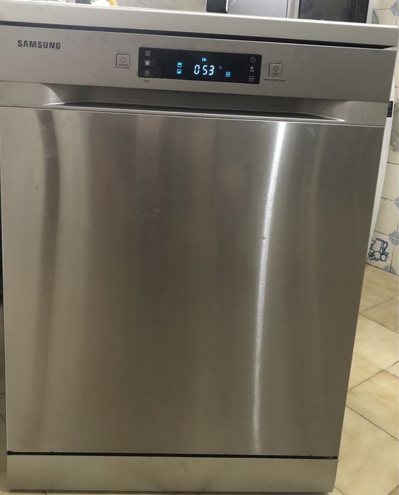 Máquina de Lavar Loiça Samsung