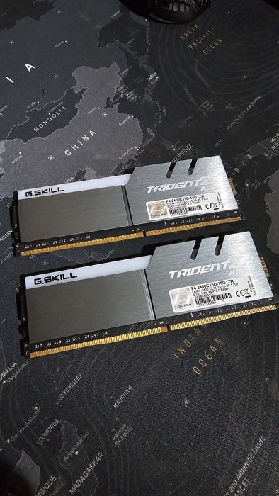 G.skill TridentZ RGB ddr4 2400mhz 16gb