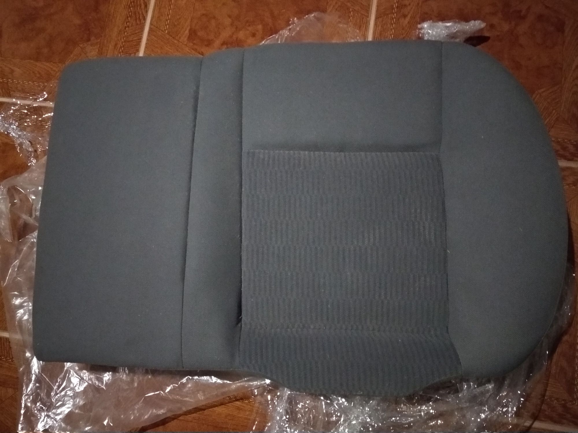 Bancos traseiros de origem Seat Ibiza 1900 TDi mod. Agosto 2002