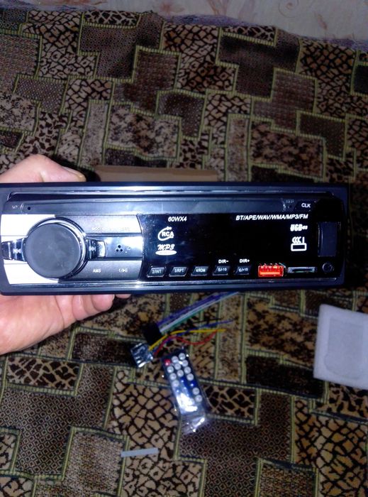 Магнітофон 4 на 65 ват 2 юсб вихода