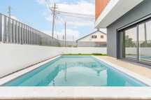 Moradia T4 isolada Nova em Azeitão