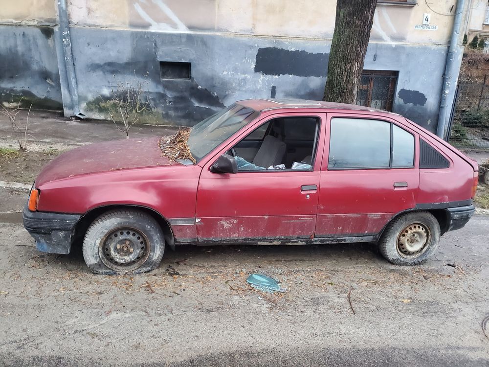 Продам Opel kadet e