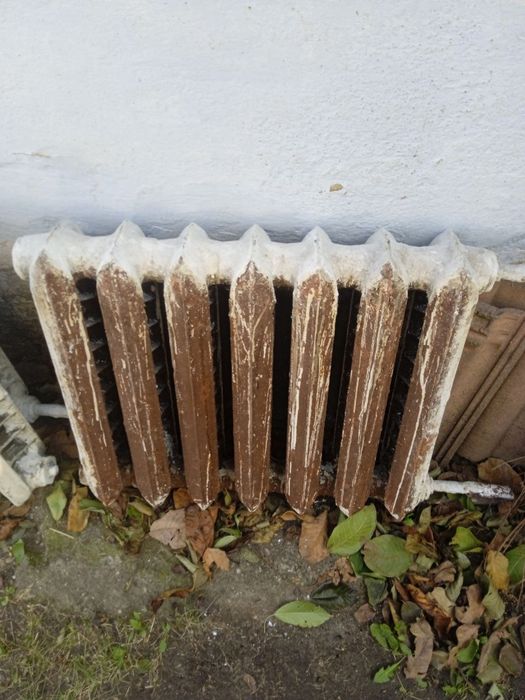 Продам батареї чугунні