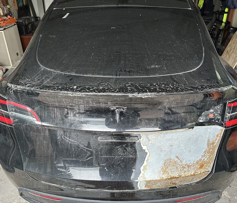 Ляда кришка багажника tesla model Y тесла модел вай ігрик