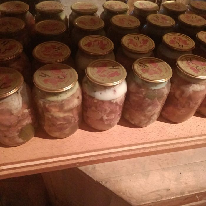 Домашняя тушёнка из мяса нутрии в 1 листовой таре.