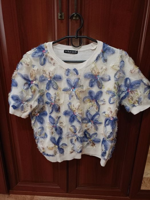 Кофта нарядна жіноча