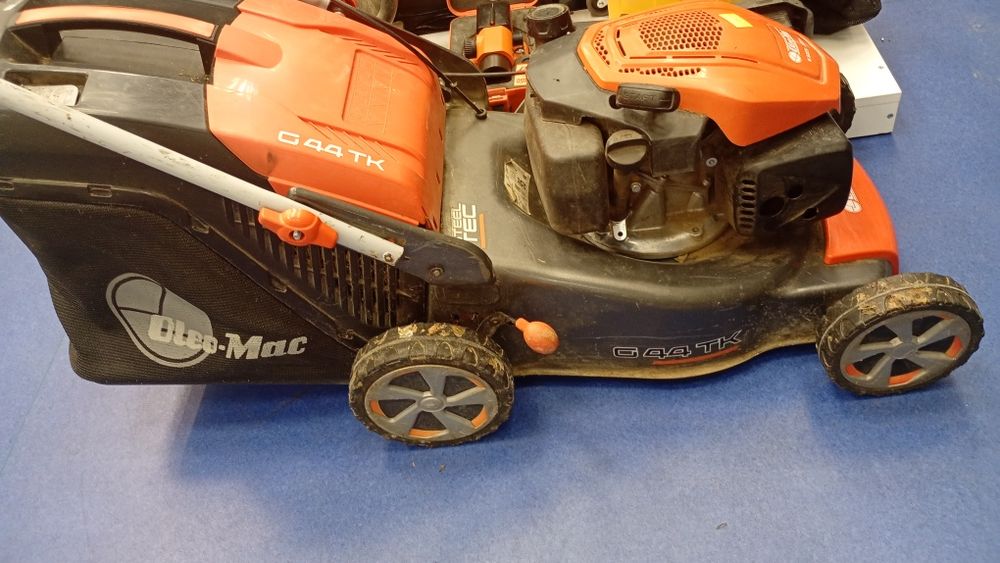 Kosiarka spalinowa OLEOMAC G44TK 139cm3 3KM 
Z Napędem